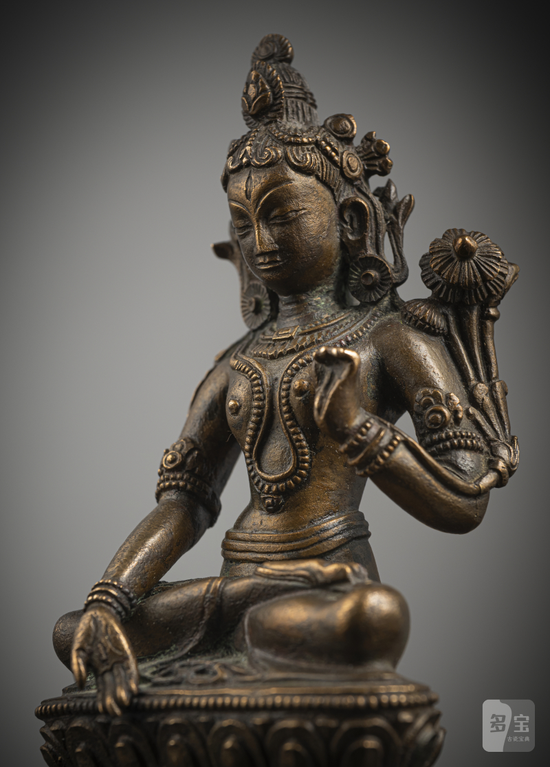 A BRONZE FIGURE OF A TARA - 图4